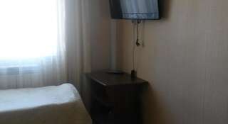 Гостевой дом Гостевой дом «Нептун» Адлер Трехместный номер-7