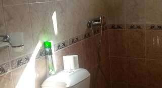 Гостевой дом Гостевой дом «Нептун» Адлер Трехместный номер-9